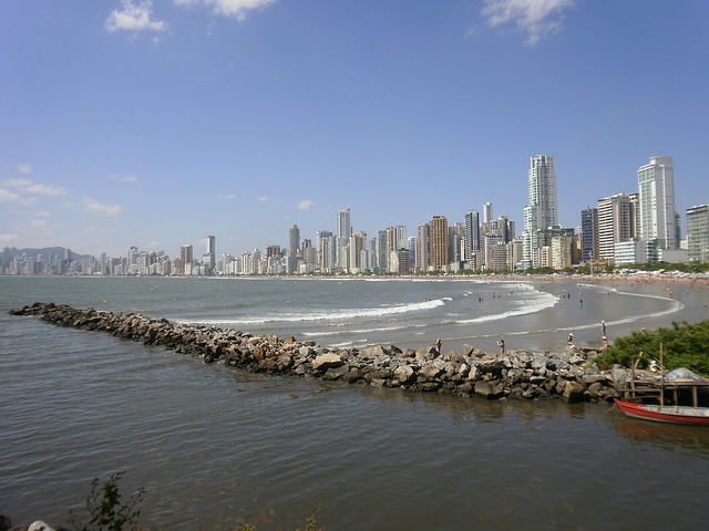 Uma das praias mais badaladas do Sul do Brasil, Balneário Camboriú, no estado de Santa Catarina, apresenta o metro quadrado mais caro da região. Em média, é cobrado R$10.711 pelo [&hellip;]